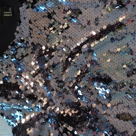 Forever 21 Deep Navy Sequined Short Sleeve Crop Top NWOT Size M - Picture 7 of 14